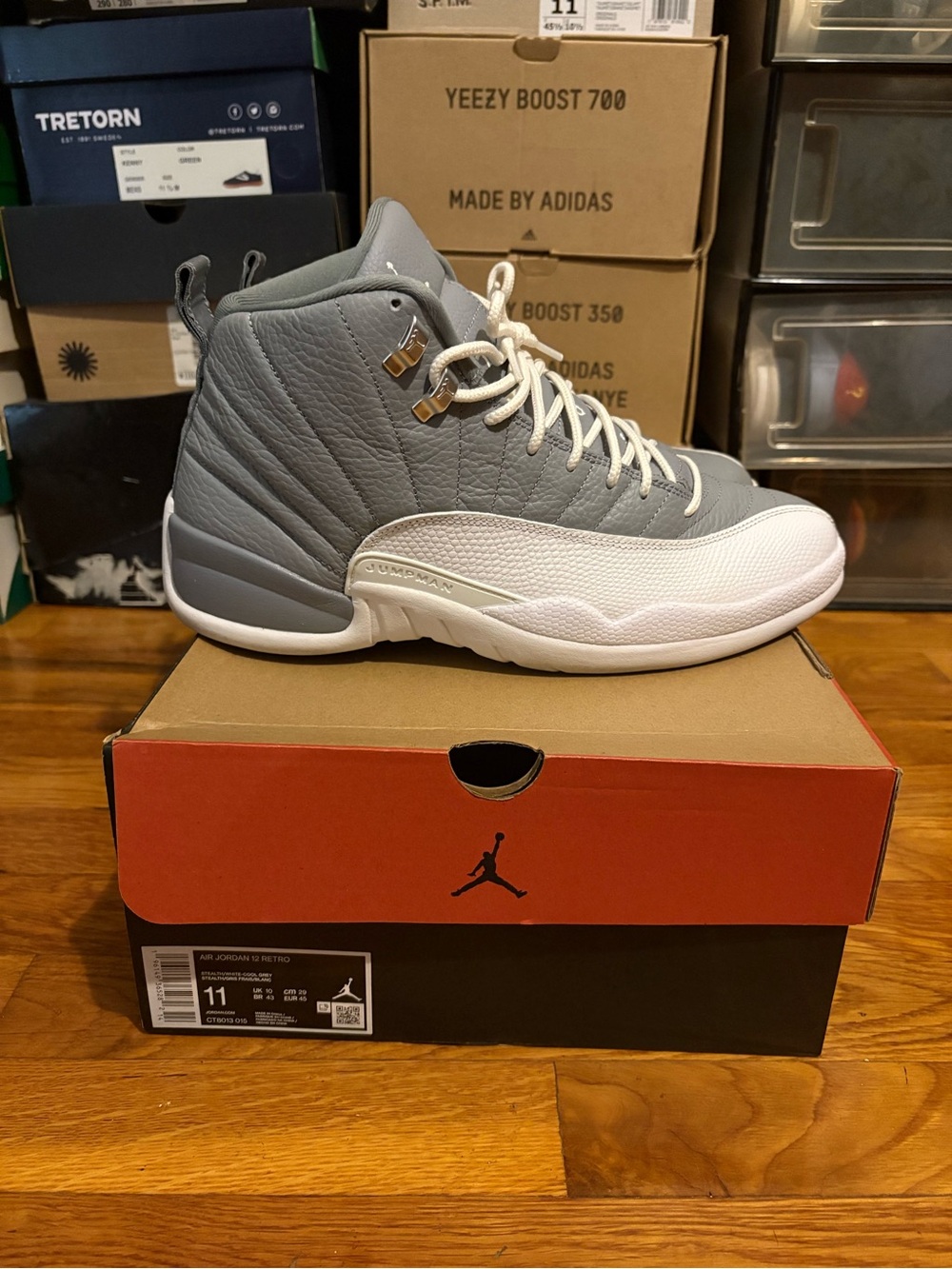 Jordan Retro High Top Sneakers - Grey/White